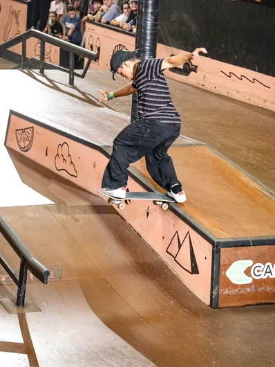 Approach the object with speed, Ollie, turn, slide and ride away clean. Deyvid taking a page out of Bam’s book with an SSBSTS.

<!--tampaam2023qualifiers-->