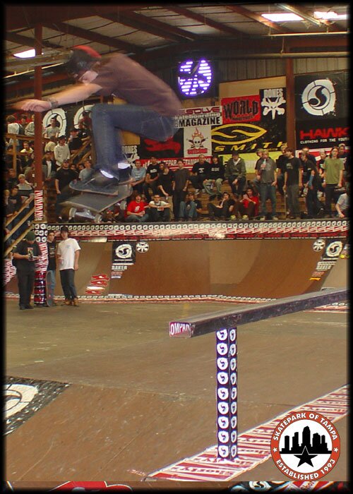 Shaun Stulz - kickflip