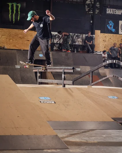 <!--hj19photos-->

Jordi Zapata : Front Noseblunt
