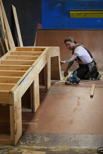 <!--coursedemo17-->

Big Russ and Schaefer are the masterminds behind this year's layout. Here's Allen plotting out the skeleton of a new kinked hubba.