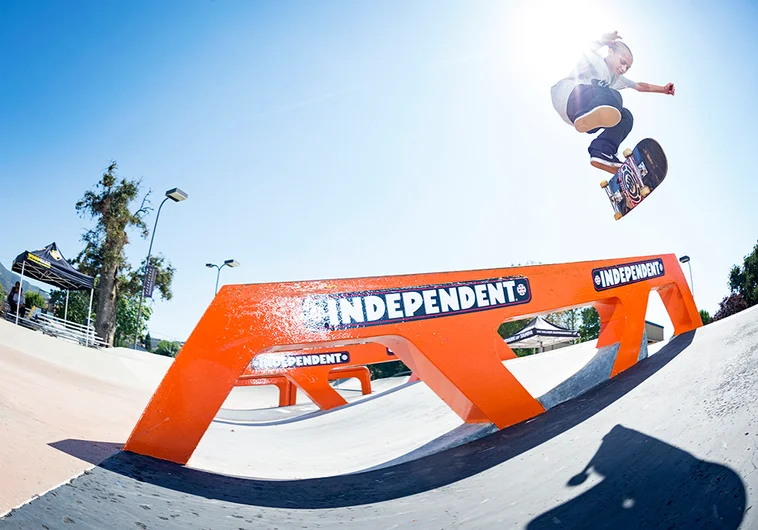 <!--daww19practice-->

When I was 12 years old I wasn’t doin’ shit. Filipe Mota is KFing Backtailing this A-Frame Hubba..his childhood is way cooler.
