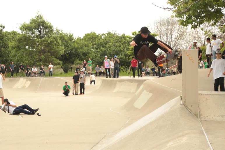 <!--lakaiflare-->

Stevie Perez - FS yank in.
