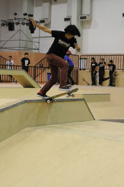 Damn Am Shanghai: Li Zhi Xin - wallie back tail