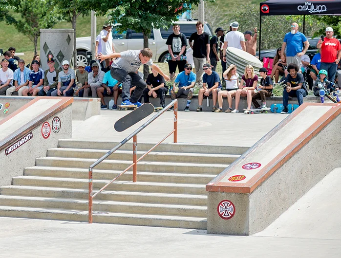 <!--dachi17finals-->

No Surprises here: Yoshi Tanenbaum Tre Flippin’ over the rail in the finals.

