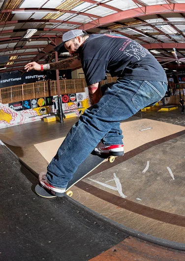 <!--pro18-friday-->

Tato puts the Filas to the test with a Crailslide.
