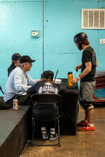 First thing you gotta do when you show up to a contest is check in with the main man Clint. He will get that nice headshot in our system and enter you into your Jam.

<!--oldmanbowljam23-->