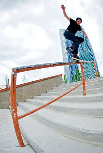 <!--dachithurs-->

Fighting Illinois local Andy Patterson dials in his Backside Noseblunt Slides.