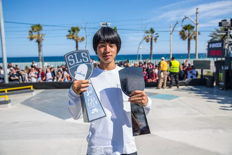 <!--17proopen-arcturo-->

Yuto	Horigome	taking	third	place!