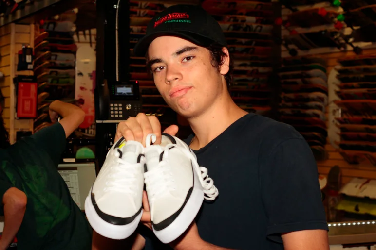 <!--ahday16cons-->

Bricen @necirbsgnab = laced up!