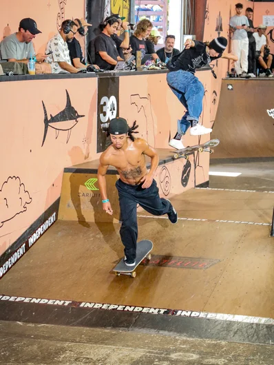 Lazer working on some flick in, flick out shit.
<!--tampaam2023indybesttrick-->