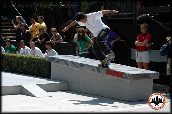 Paul Rodriguez - switch backside 5-0