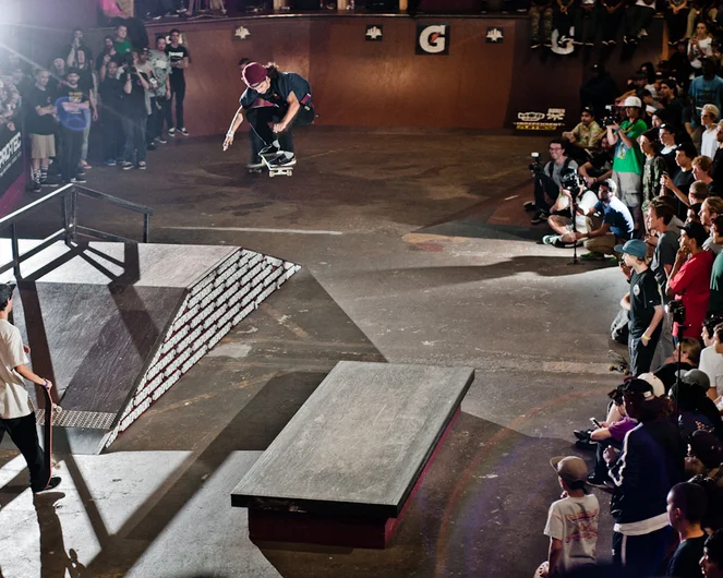 <!--ta14-sd-->

Huge ollie in the best trick contest all the way to the box.