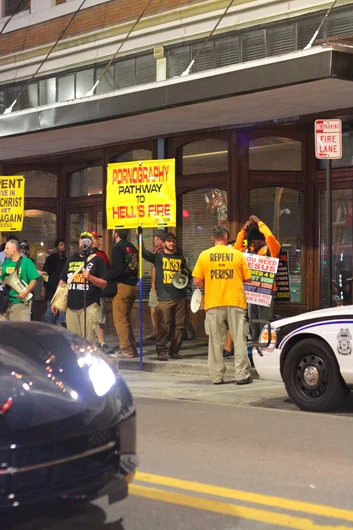 <!--PRO15FRINIGHT-->
Between stops on the bar map you have these guys laying down the law.  