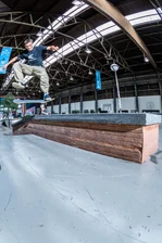 Nollie heel flip cro