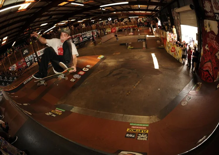 <!-- amdec13sun -->

After the moat race, the finals kicked off. Chase Webb ended his run with a 540 right in front of the faces of everyone standing on the deck.