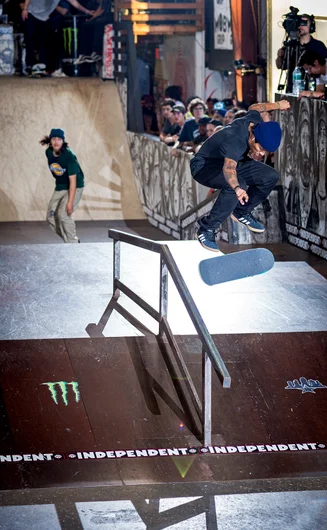 <!--pro19quals-->

Felipe Gustavo, Nollie Flip Noseslide.