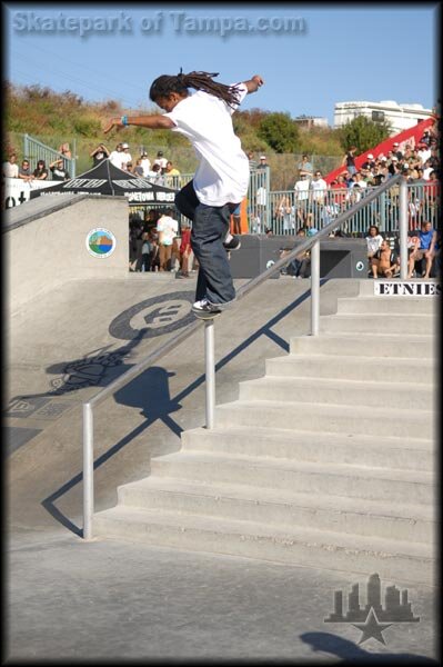 Fabrizio Santos - frontside nosegrind