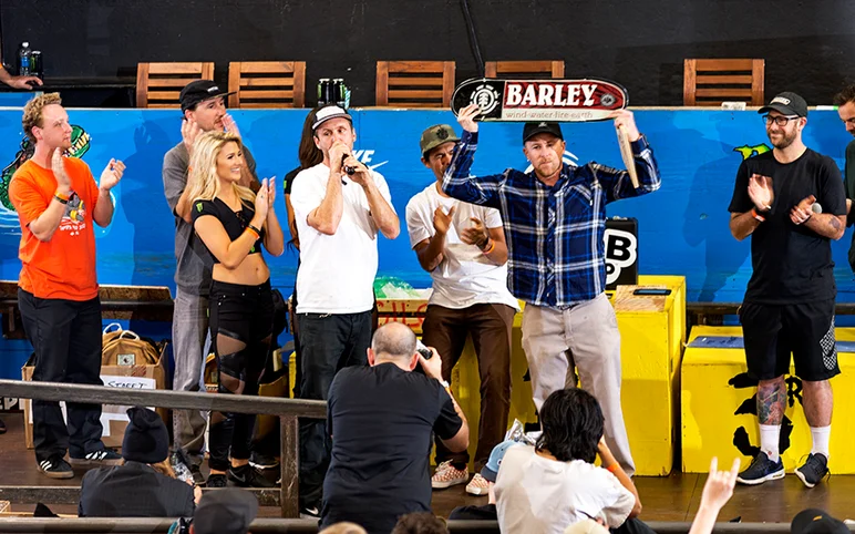 <!--pro17-finals-->

Lifetime Achievement award goes to the more than well deserved Donny Barley.