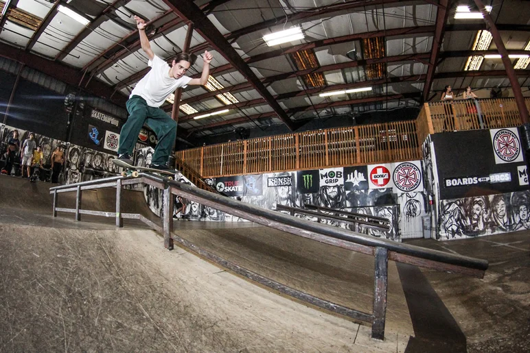 <!--btsb19-->

Blaze Helgerson : Boardslide Across & Down
