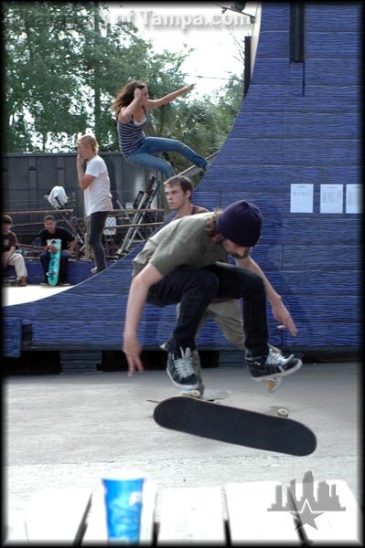 Ian Gow varial heelflipping