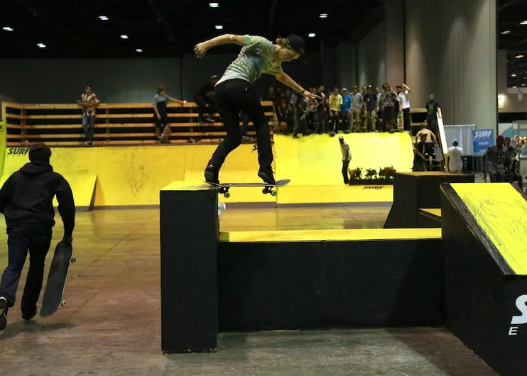 <!-- surfexpo2013 -->

Dalton Dern - backside tailslide