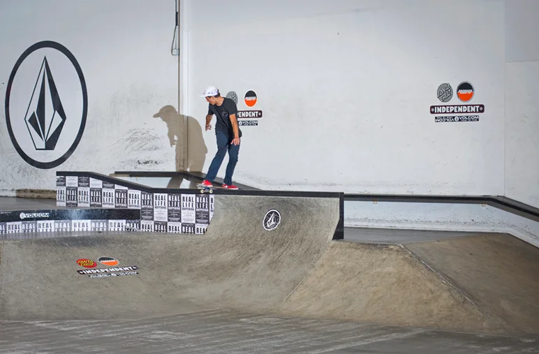 <!--dacm16-quals-->

Alex follows it up with a Gap Front Board Up-N-Over, a hectic journey.