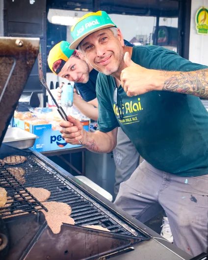 Bosses on the grill today. Sup Scott and Caleb?! Love the hats boys


<!--goskate24-->
