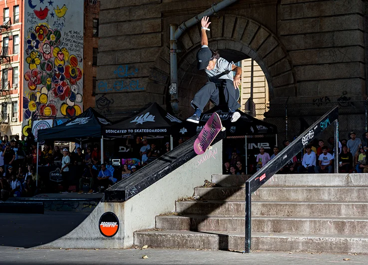 <!--danyc17-finals-->

Daisuke whips out one of his household staple specialties: the Switch Big Heel.