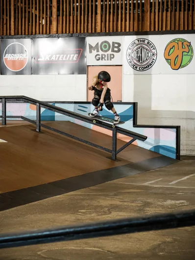 Yung E Grinds Into 1st