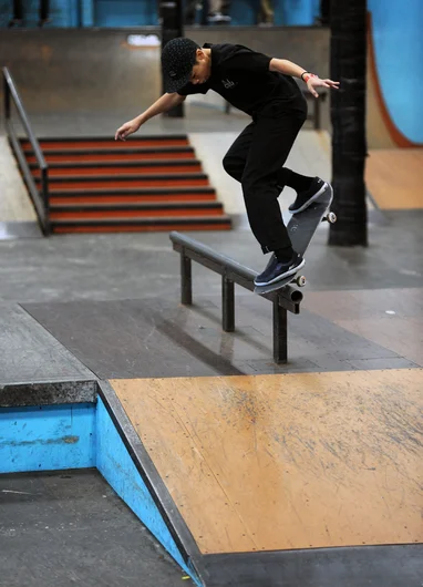 <!--vday16-->
Nick Noel had a proper backside overcrook across the flatbar. Nick and his brother Chris are super talented at riding skateboards.