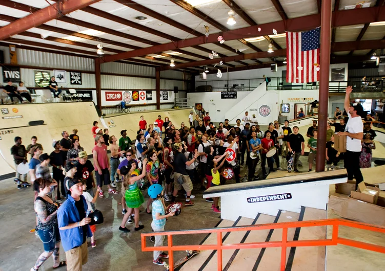 <!--daatlsun-->

What’s a contest without giving some free goods to the fine people that come and support the contest?





