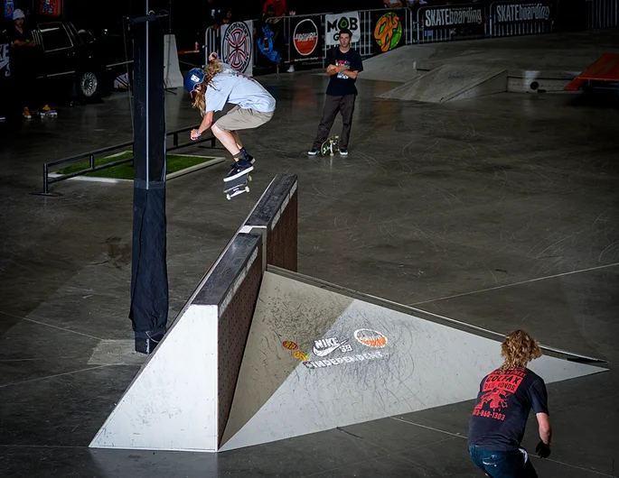 <!--dala18quals-->

Andy Anderson, 5th Place, Front Shuv into bank.