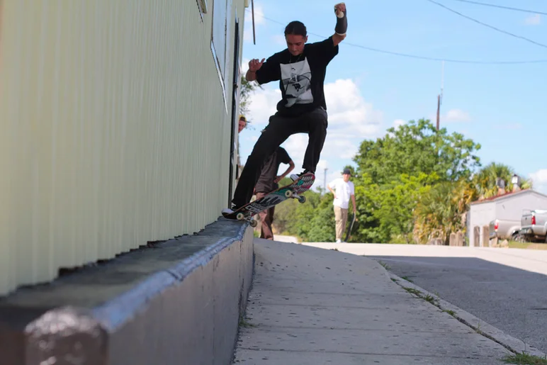 <!--conshaines-->

Alejandro broke his wrist not too long ago which would make most skaters hang it up until its healed. Not 'Dro. FS 5-0 to Fakie while the day is still young.