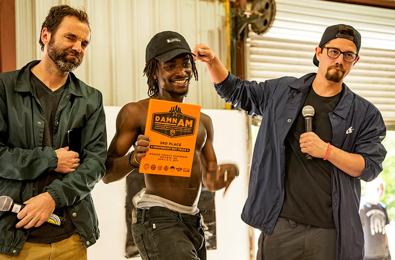 <!--daatl17-bt-->

Marcus Lizzmore wrangled 3rd place in Indy's Best Trick with a hectic Switch Heel phatty to flatty!