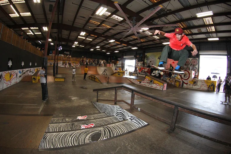 <!--gsd18-->

Marse Farmer : Hotfoot Ollie from the Hip, onto the Stairs and back into the Bank