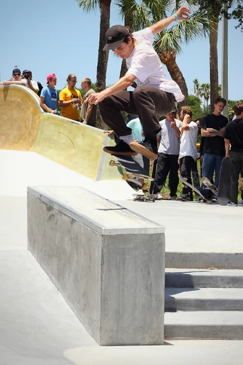 <!--campbellparkopening-->

Sly Sullivan : Kickflip FS 50-50 right into a Best Trick victory.
