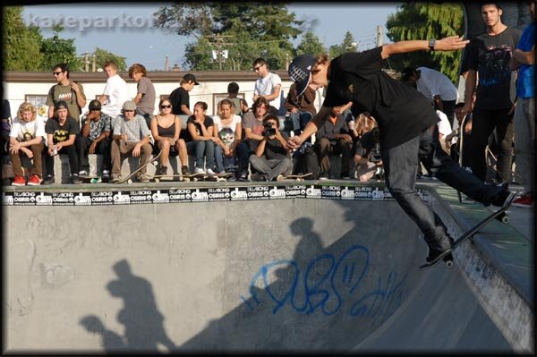 Ryan Decenzo - backside lipslide