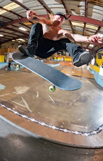 <!--am19practice-->

TV star and brother of famous model, Woody gets KF FS Noseblunt.
