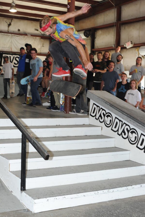 Hippie - kickflip late shuv