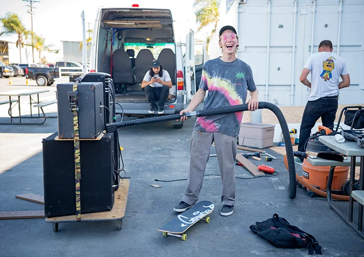 <!--dacm17-p-->

Grant Amspacher was trying to vacuum the sound out of the speakers. Whoa mann... trippyyyy!