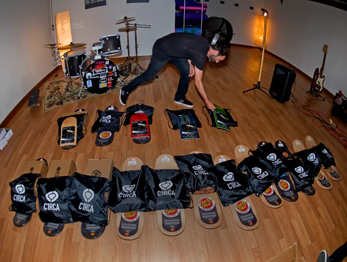 <!--daatlfriday-->

Zitzer works a whole day on his Bday with all smiles, getting the prizes ready for this freakin’ weeken’