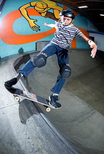 <!--dala19practice-->

Stella Reynolds throws a quick Lien into this here Lipslide.
