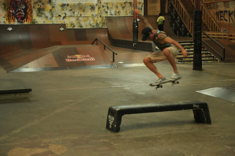 <!--shqv2-->
It was awesome seeing long time homie Tommy Presley skating tonight. He hurt his knee years ago and hasn’t been able to skate.