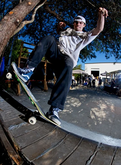 <!--DA-ATL16-1-->

Quick 'crete sesh before the Bowl Jam begins; Chris Colmenero gets it in with a FS Nosegrind.