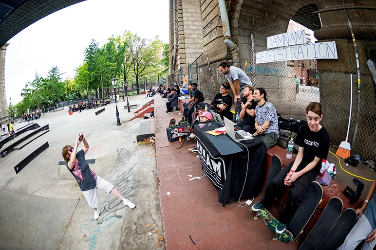 <!--danyc18practice-->

Even Daniel’s mom likes the sign.
