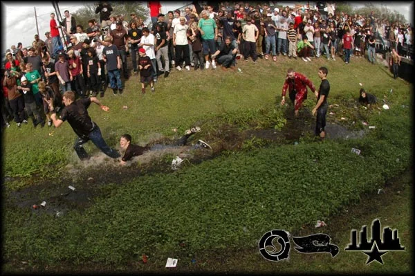 <!--moatphotos2018-->

Tampa Am 2006.