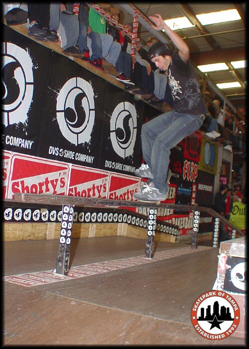 John Dickerson - nosegrind on the flat bar