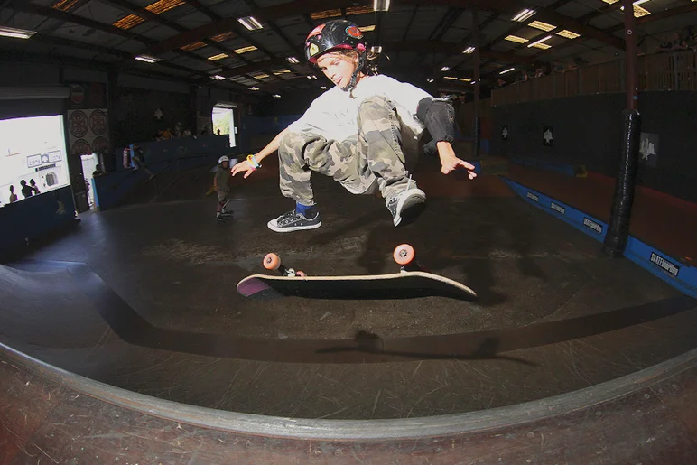 <!--btsb17-->

Noah Pollard - FS Kickflip