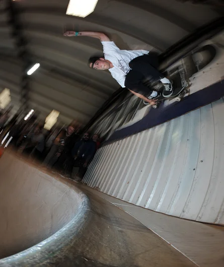 <!-- mawtexasnov13 -->

Raney Beres only managed to make it for the last five minutes of the bowl jam, but that's all it took for him to take first place. He's a maniac on a skateboard - it's incredible to watch.