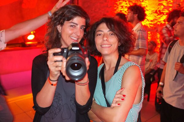 Barcelona: ladies were like the wedding photograph